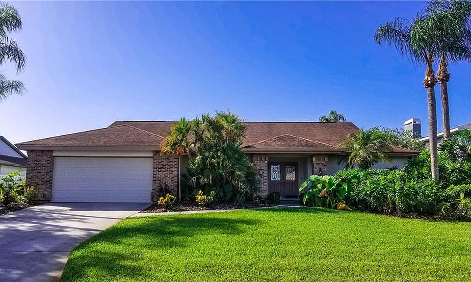 1st image of 3922 Prairie Dunes Dr
