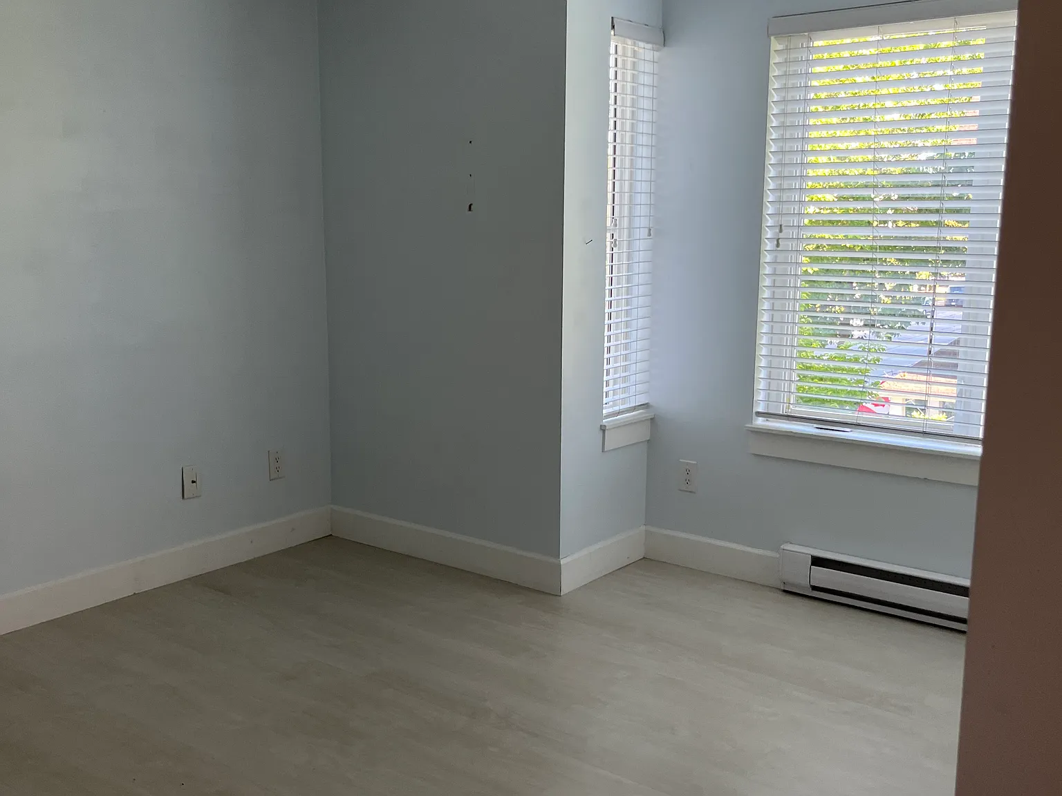 2 bed, 1000 sqft, $2,400 — Photo 2