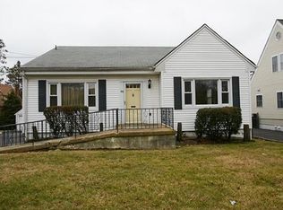 90 7th St, New Rochelle, NY 10801