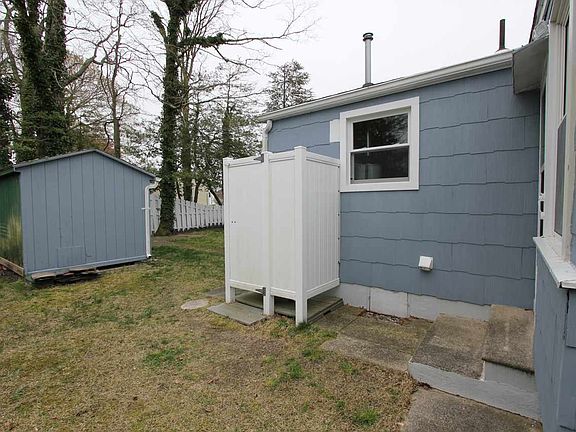 5th image of 211 Mindy Ave