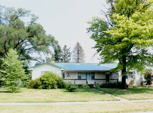 415 E Pleasant Ave, Sandwich, IL 60548
