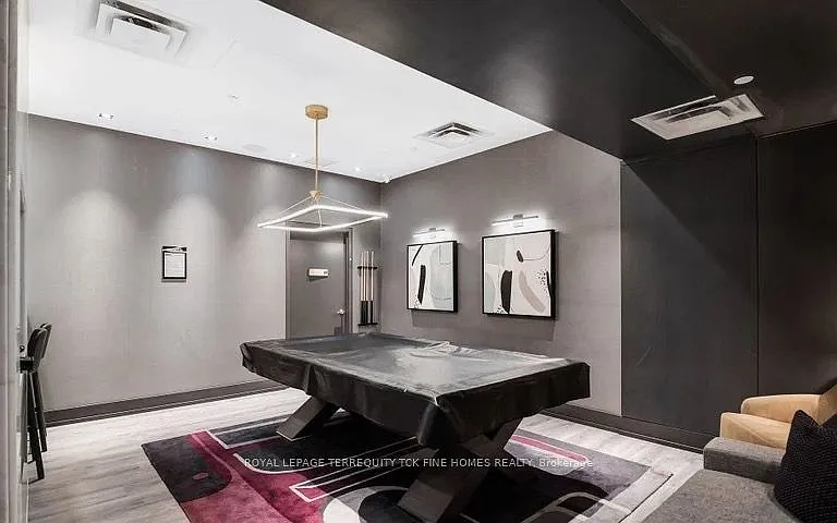 1 Edgewater Dr #920 — Photo 20