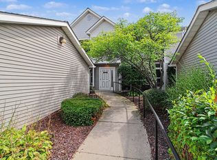 1579 Oakfield Dr, Ann Arbor, MI 48108