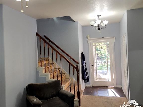 2nd image of 5404 Pomona Ave