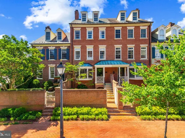 54 Wolfe St, Alexandria, VA 22314