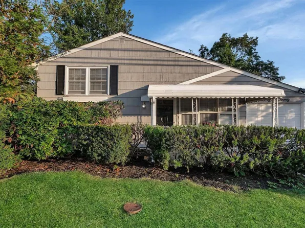 2220 Union Boulevard, Bay Shore, NY 11706