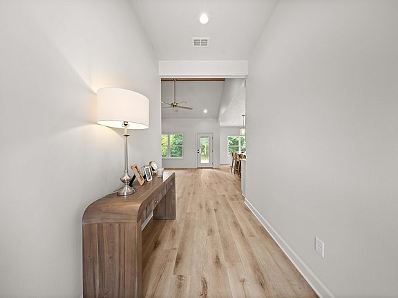 5th image of 203 Apollo St