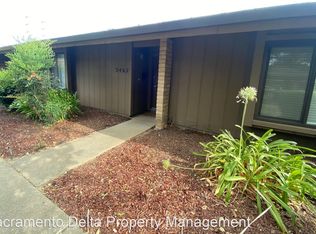 2467 American River Dr, Sacramento, CA 95825