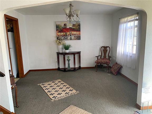 4th image of 106 Miller Ave