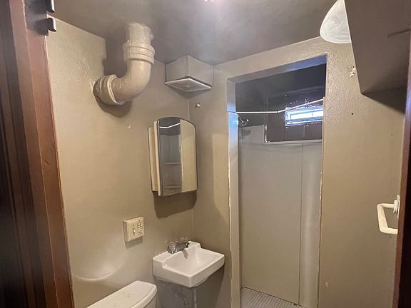4th image of 1300 Highland Ave APT 1