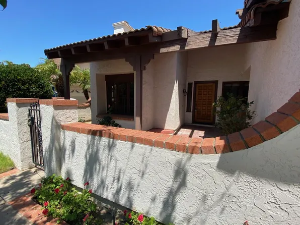 12594 Heatherfield Ln, San Diego, CA 92128