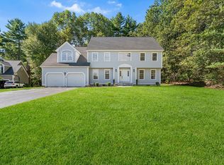 16 Shipley Cir, Westford, MA 01886