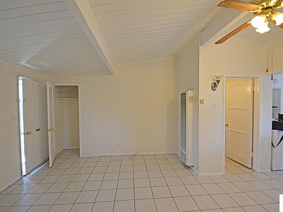 5th image of 14010 Roscoe Blvd