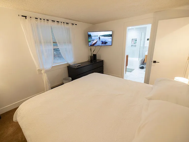 1600 NW Quincy Ave #1 — Photo 11