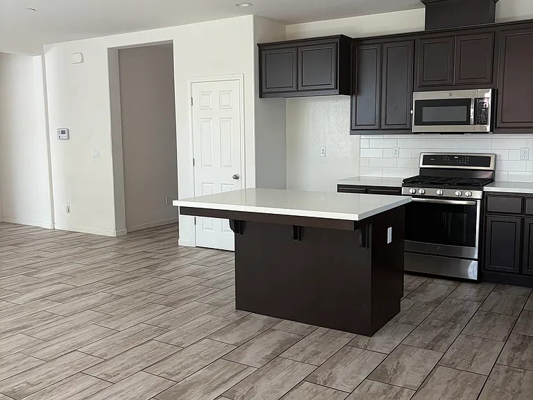 3305 S Meadowbrook St — Photo 25