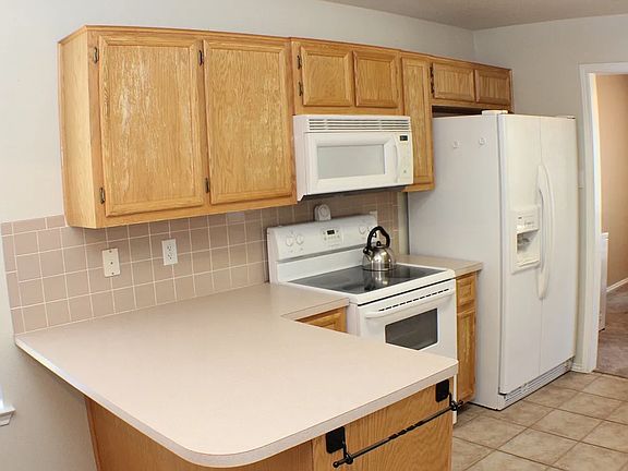 4th image of 5503 Gunnison Dr