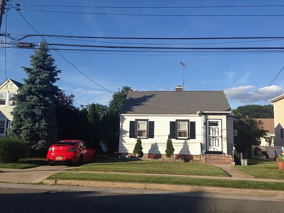 2nd image of 1056 N 6th St
