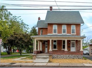 36 S Main St, Trumbauersville, PA 18951