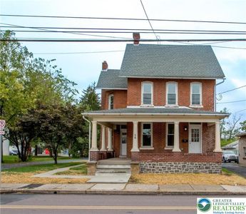 36 S Main St, Trumbauersville, PA, 18951