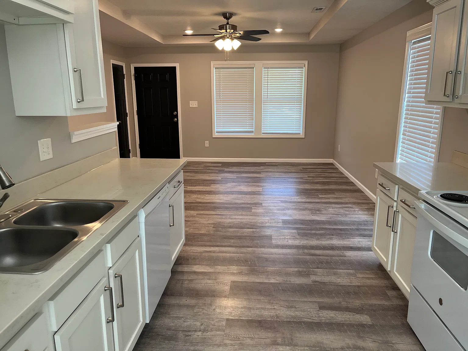2081 SW Buchanan St — Photo 4