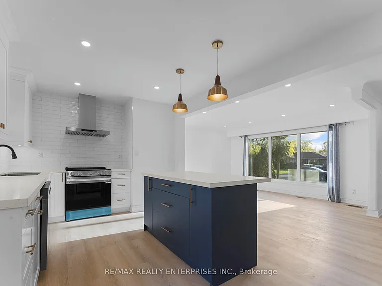 60 Wakelin Ter — Photo 11