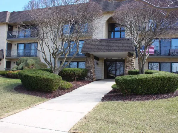 15243 Catalina Dr, Orland Park, IL 60462