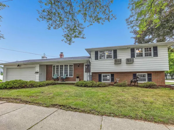 1383 Minahan St, Green Bay, WI 54303