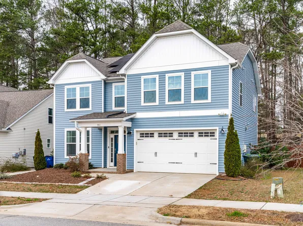 741 Moonbeam Dr, Raleigh, NC 27603