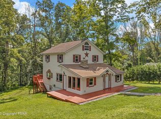 1697 River Rd, Mount Bethel, PA 18343