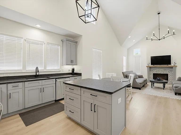 4052 Poets Trl — Photo 19