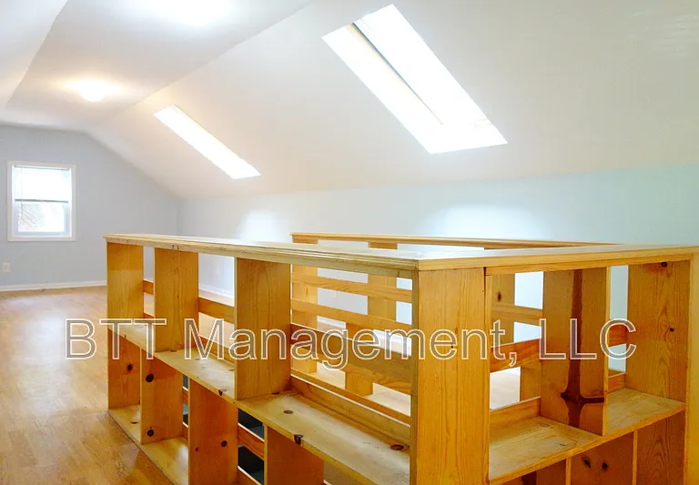 8405 Greenwood Ave #2 — Photo 60