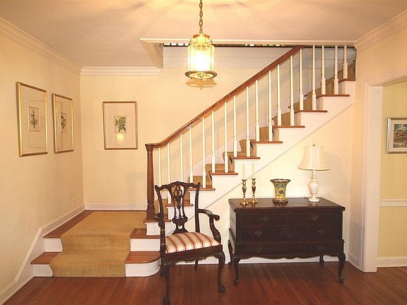 5th image of 3113 E Blackford Ave