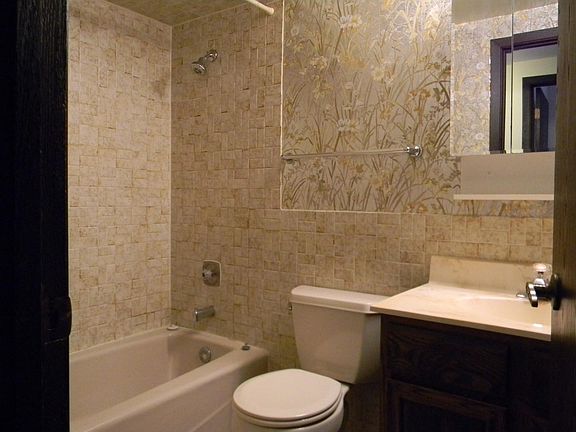 5th image of 38 W Maple Ave #38