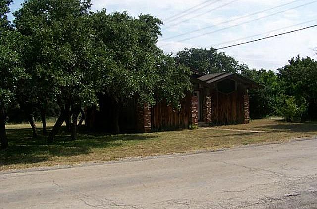 1st image of 6930 Lovers Ln