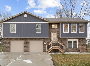 1012 Hawk Island Ct, Edwardsville, IL 62025