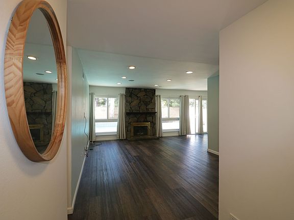 2nd image of 27521 Glasser Ave