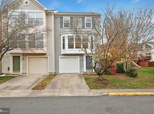 9233 Kristy Dr, Manassas Park, VA