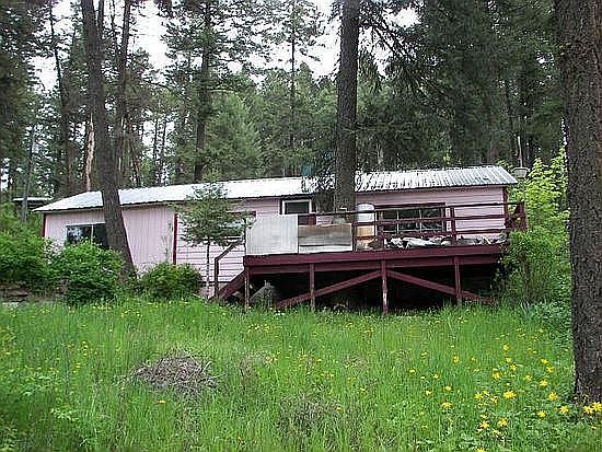 Cabin Front Yard Lots Room