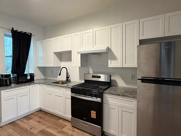 1316 S May St #1316 — Photo 2
