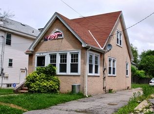 4819 207th St, Bayside, NY 11364