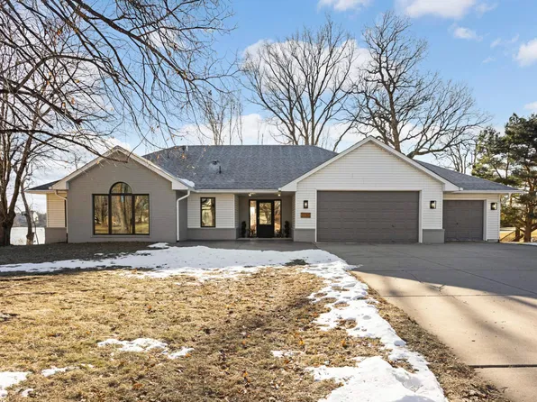 2185 Kelzer Pond Dr, Victoria, MN 55386