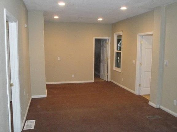 2nd image of 119 10th Ave S #1