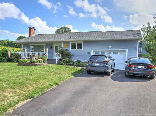 335 Macdonald Ave, Oromocto, NB E2V 1A8
