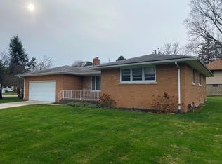 294 Cambridge Rd, Erie, PA 16511