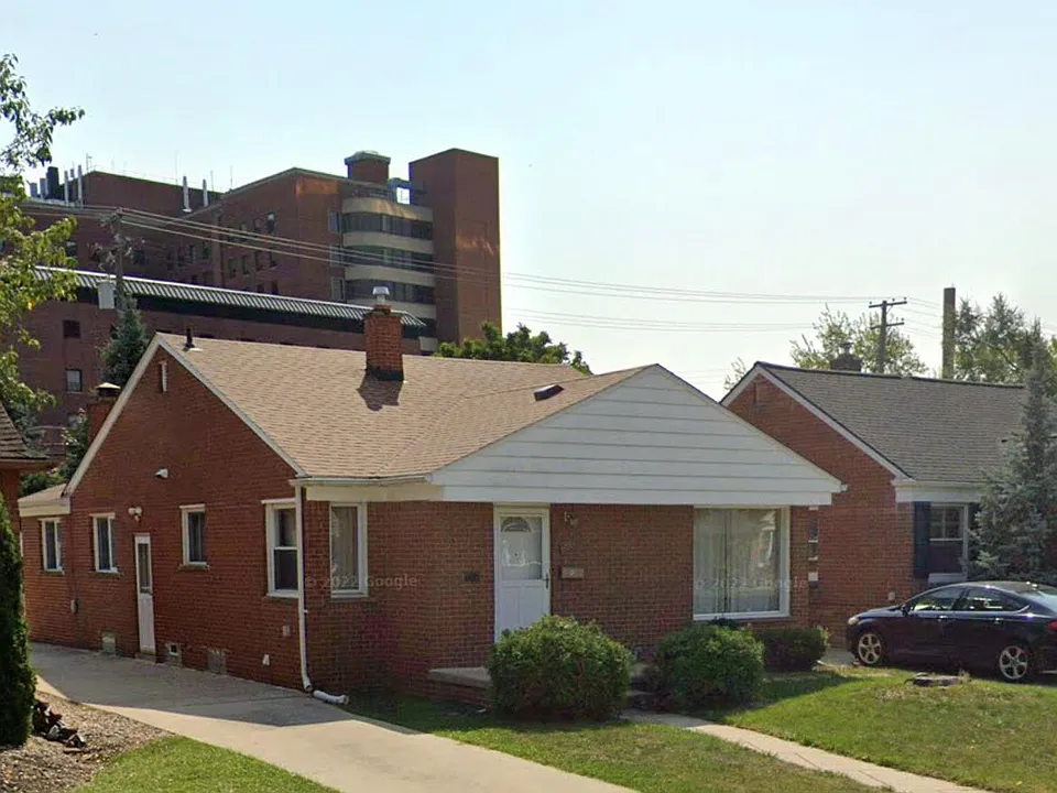 1413 Venice St