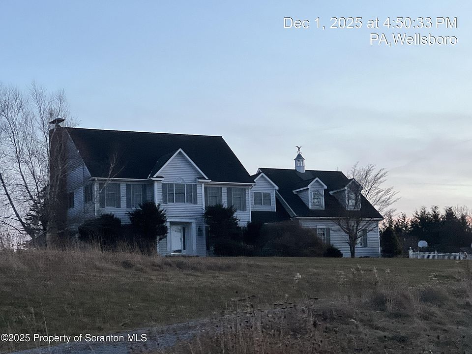1st image of 8 Hillcrest Cir