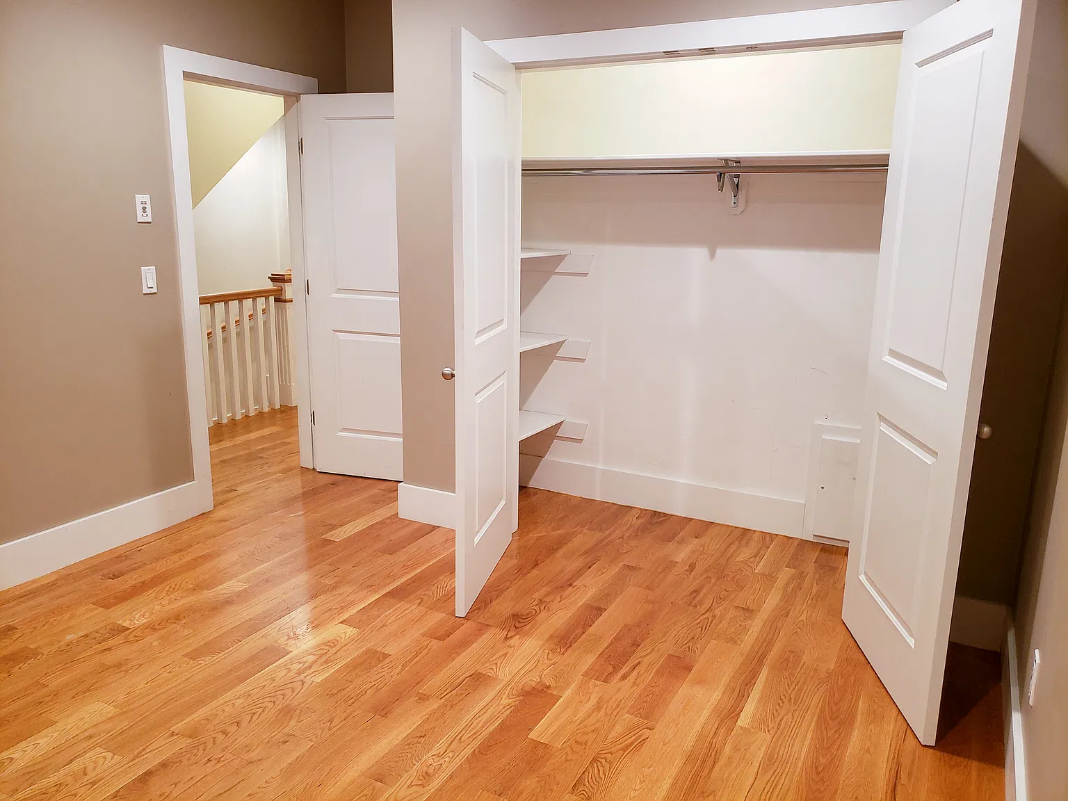 2 bed, 1117 sqft, $4,200 — Photo 4