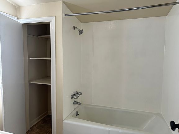 15468 Braggs Corner Rd- Bathroom closet_01252024