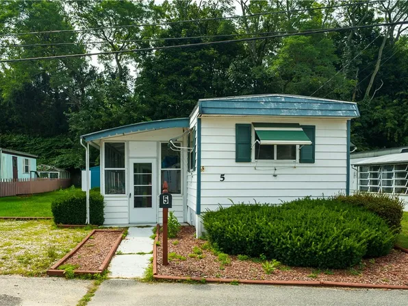979 Toll Gate Road, Warwick, RI 02886