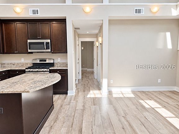 4th image of 625 Spanish Wells Road Unit 6